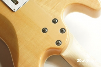 714-AE200 - Yellow Gold
